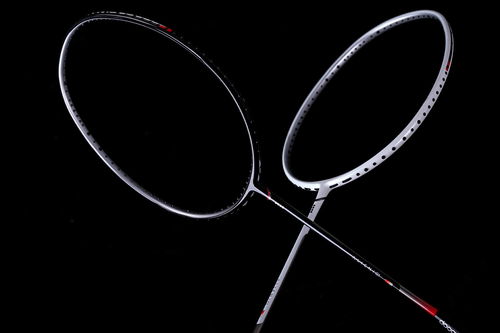 非黑即白 唯快不破——Dooot道特外星人系列G1羽毛球拍评测详解