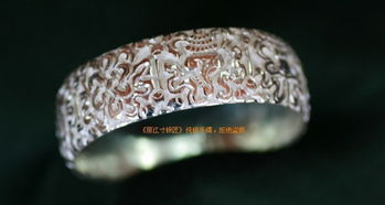 丽江寸银匠 自然光下捕捉手工银饰的灵动之美